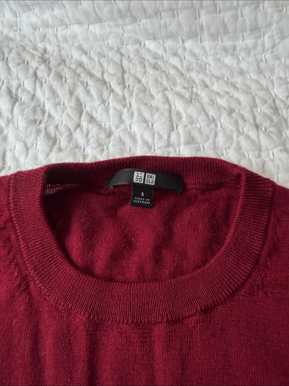 Women’s Uniqlo Merino Crewneck Sweater in Burgundy - Picture 2 of 2